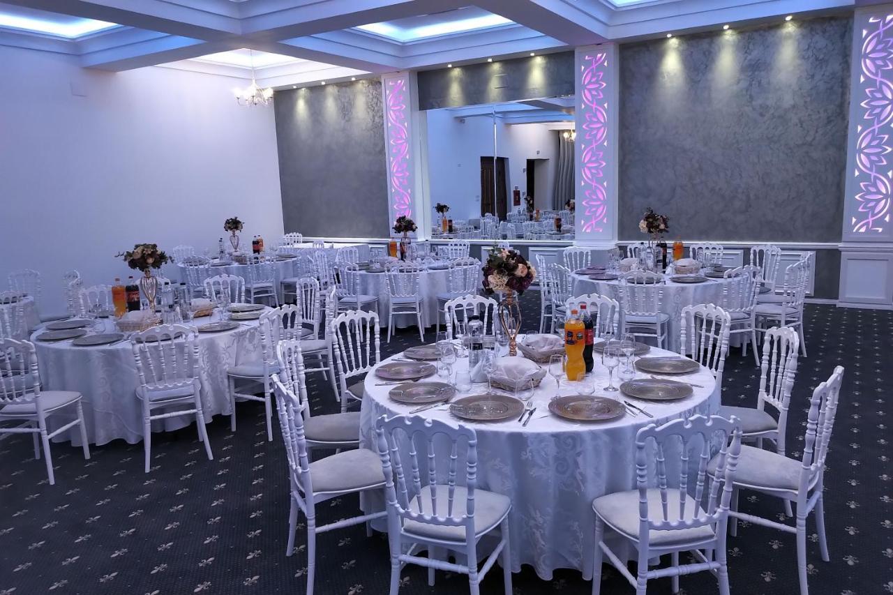 Hotel Padesul Faget  Ngoại thất bức ảnh