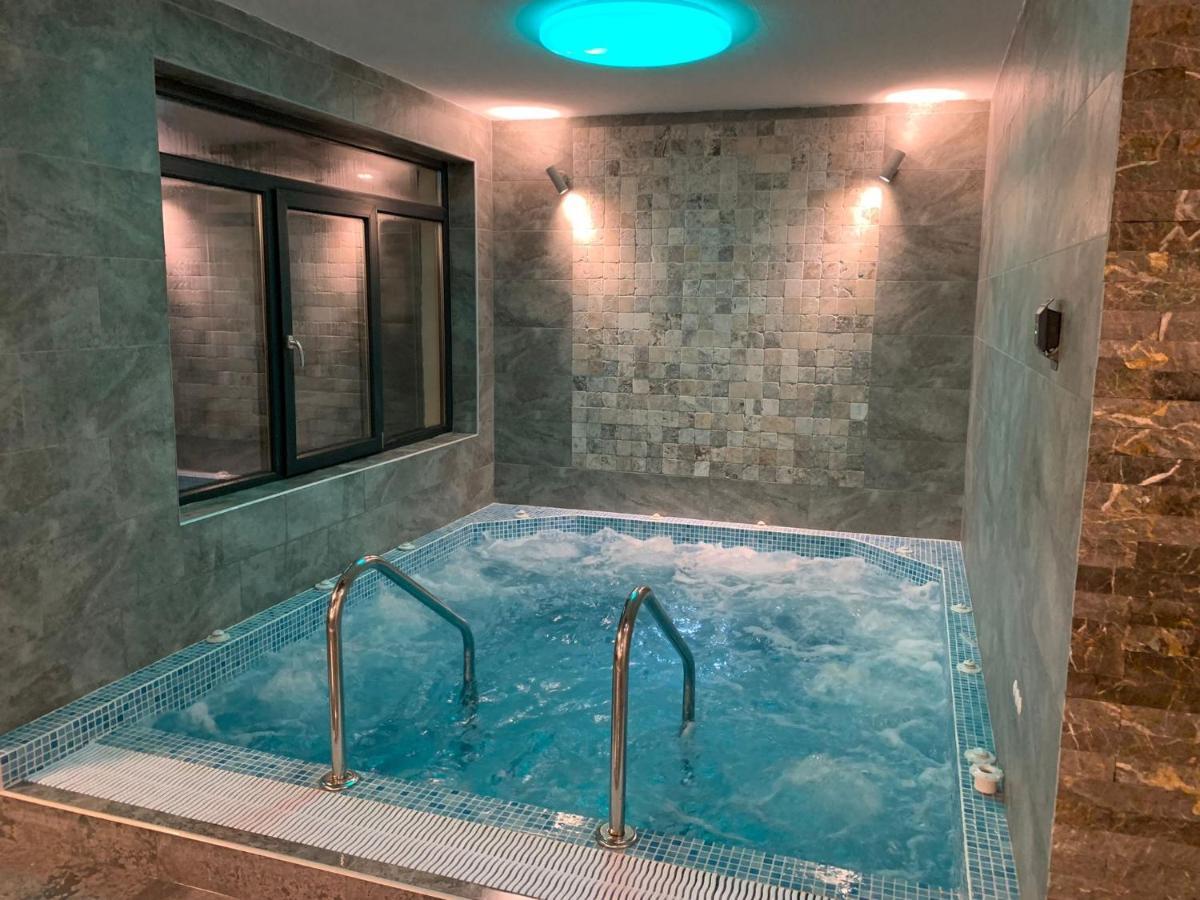 Hotel Padesul Faget  Ngoại thất bức ảnh