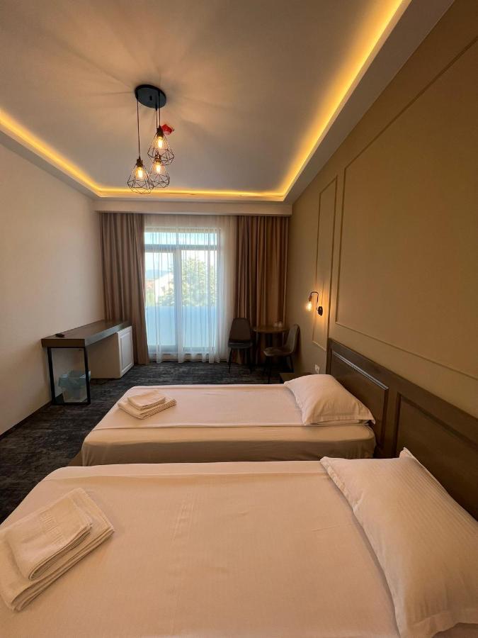 Hotel Padesul Faget  Ngoại thất bức ảnh
