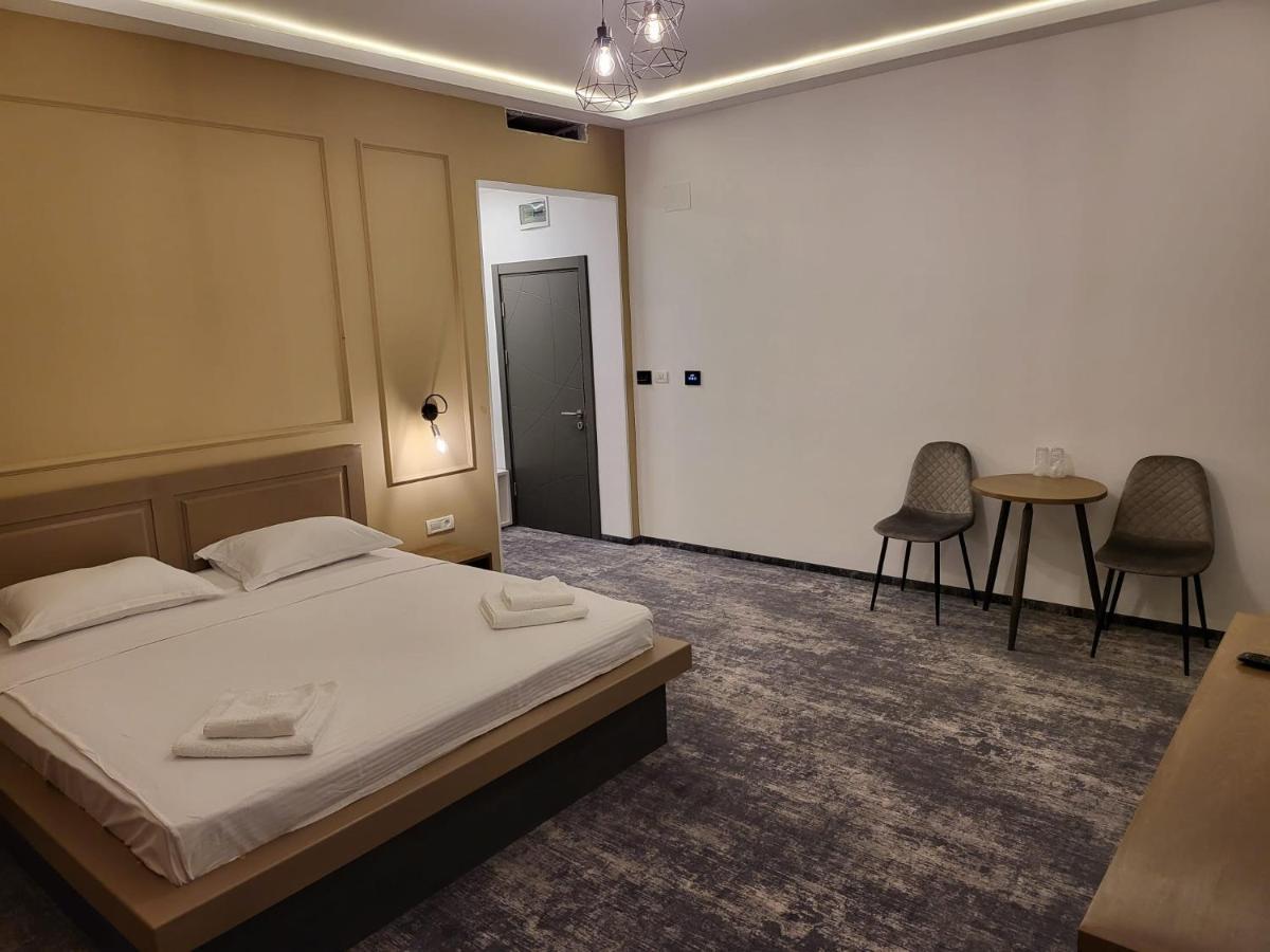 Hotel Padesul Faget  Ngoại thất bức ảnh